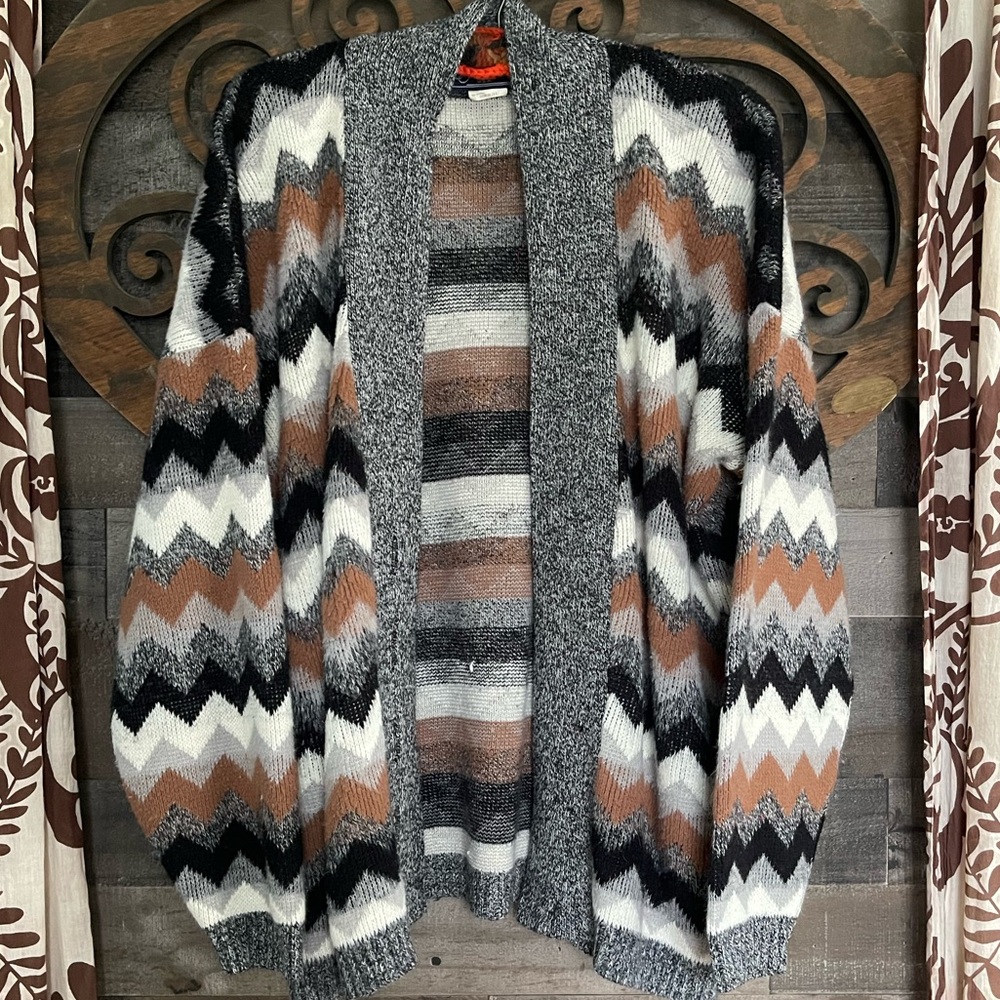 Chevron Patterned Gray Cozy Cardigan Sweater Vintage
